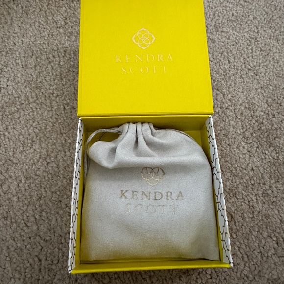 Kendra Scott Abbie Bangle Bracelet in Vintage Silver, Size M/L - Picture 7 of 16